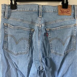 Levi’s Women’s Size 30 Wedgie Straight Jeans